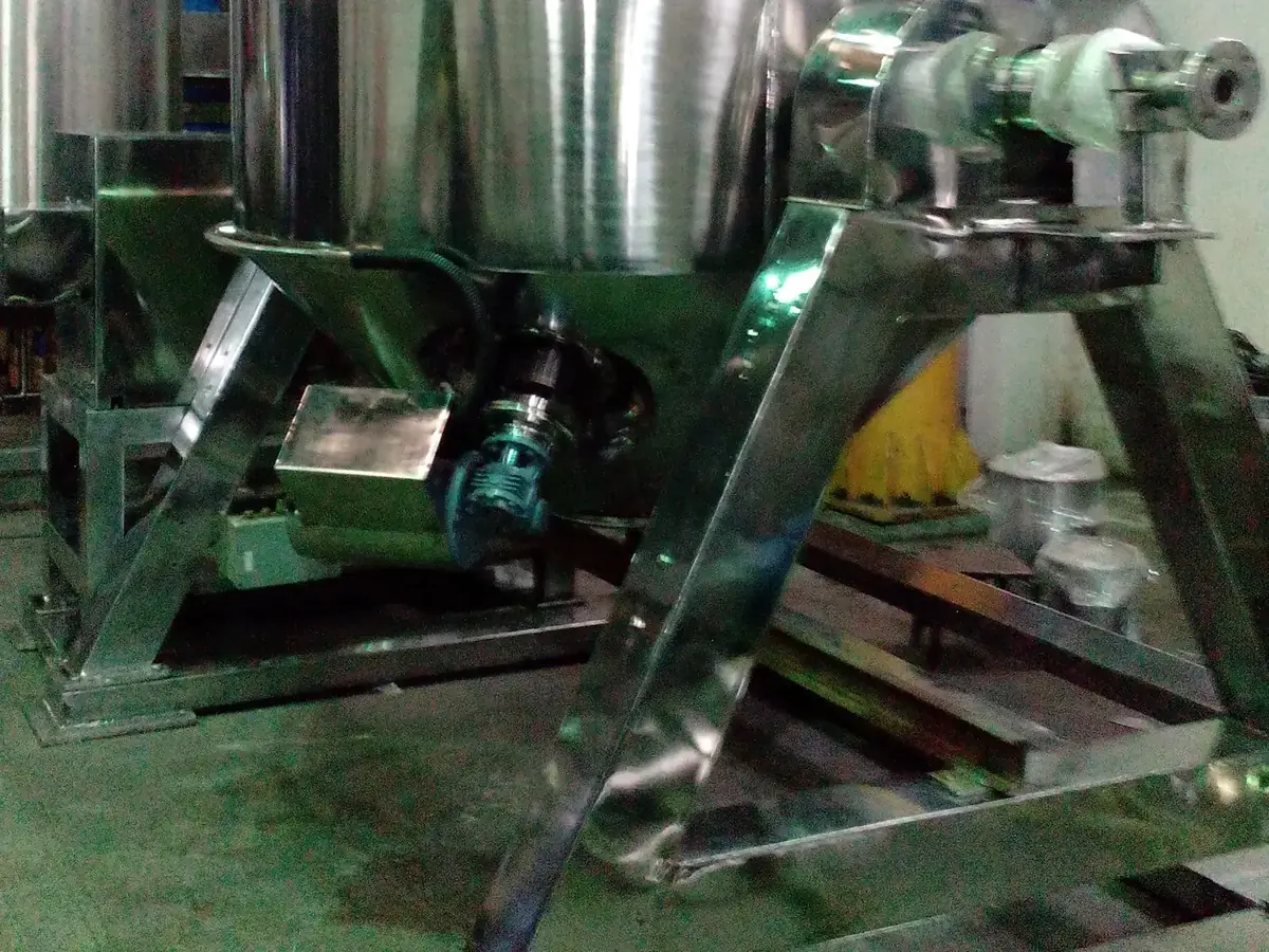 Double cone vacuum dryer for pharma processing, Techno Power Engineers, Pune