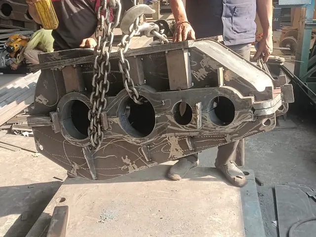 Gearbox housing being lifted, Techno Power Engineers, Pune